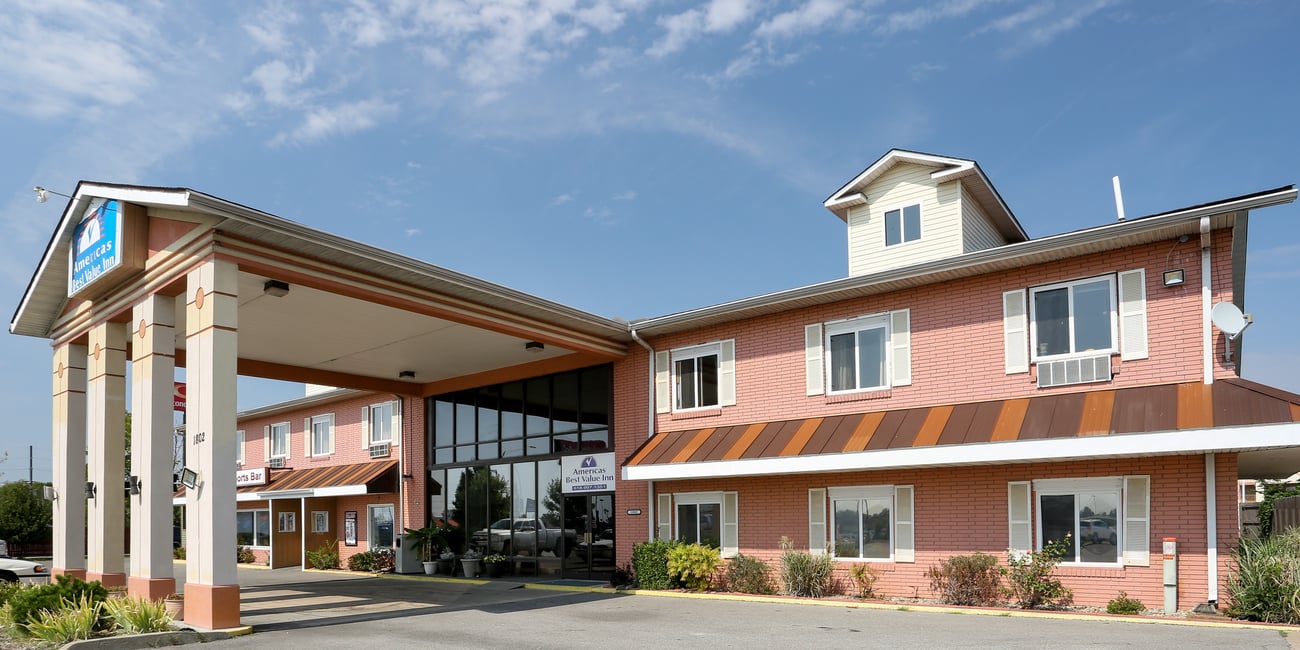 americas-best-value-inn-front-marion-illinois