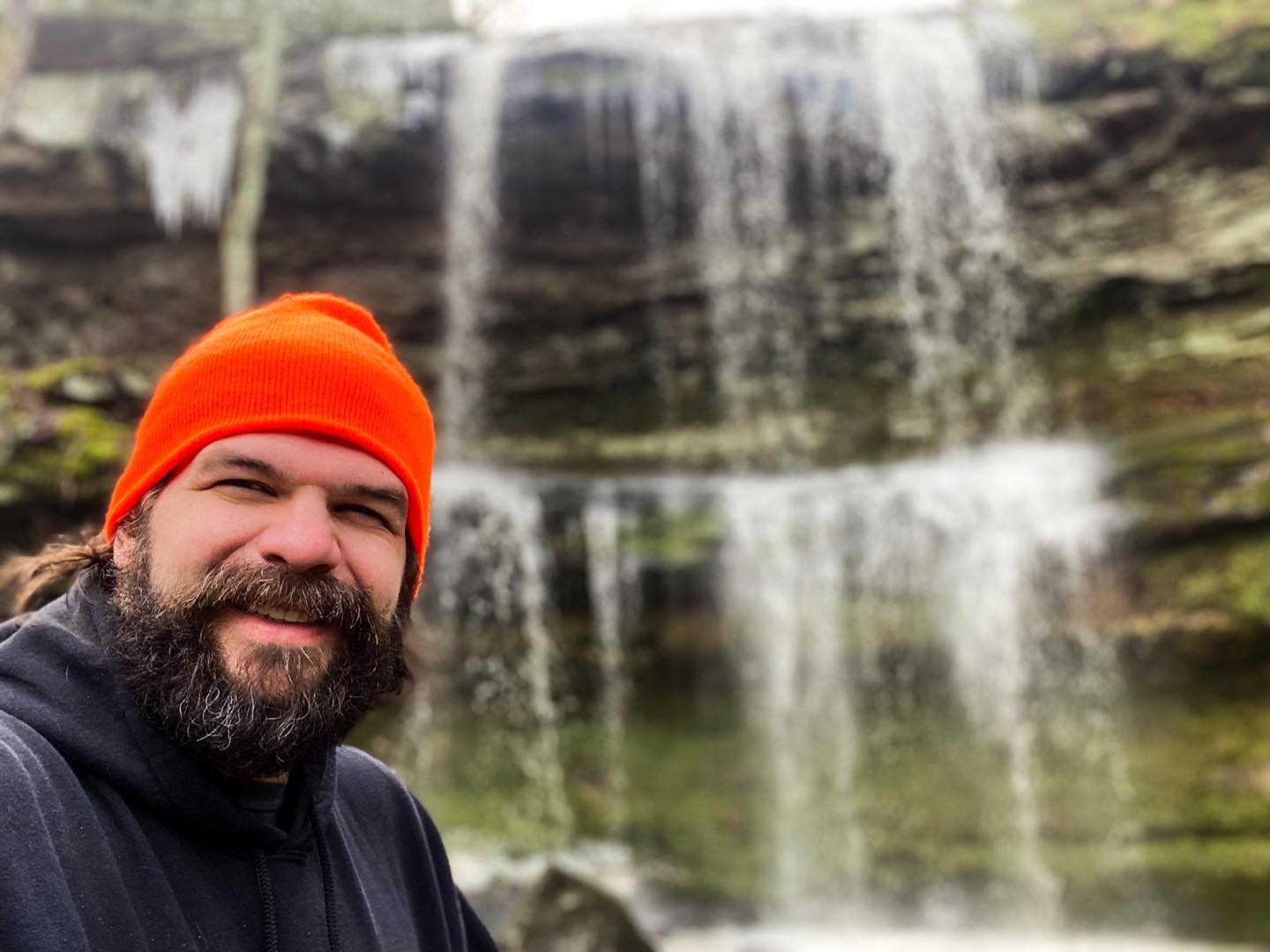 hiking-with-shawn-gossman-rocky-bluff-trail-swawn-grossman-crab-orchard-marion-illinois