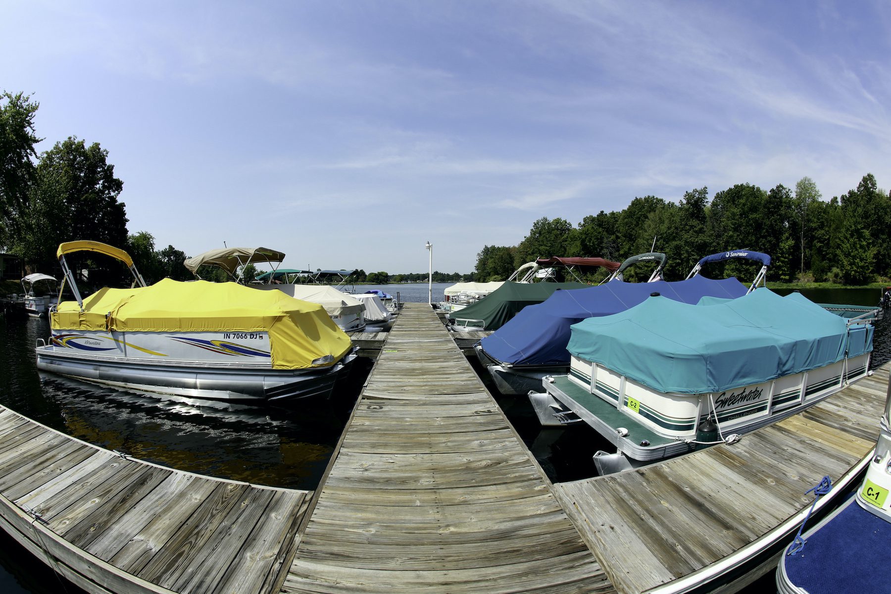 pyramid-acres-lake-of-egypt-boats-marion-illinois