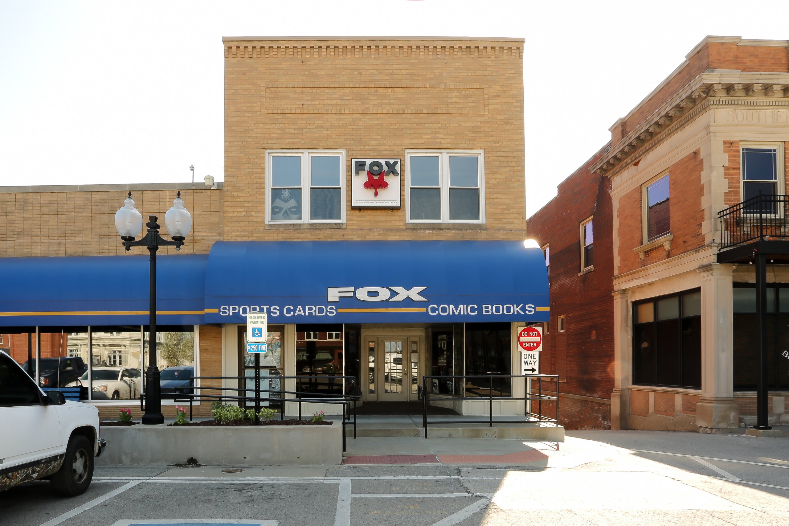 fox-comics-games-marion-illinois