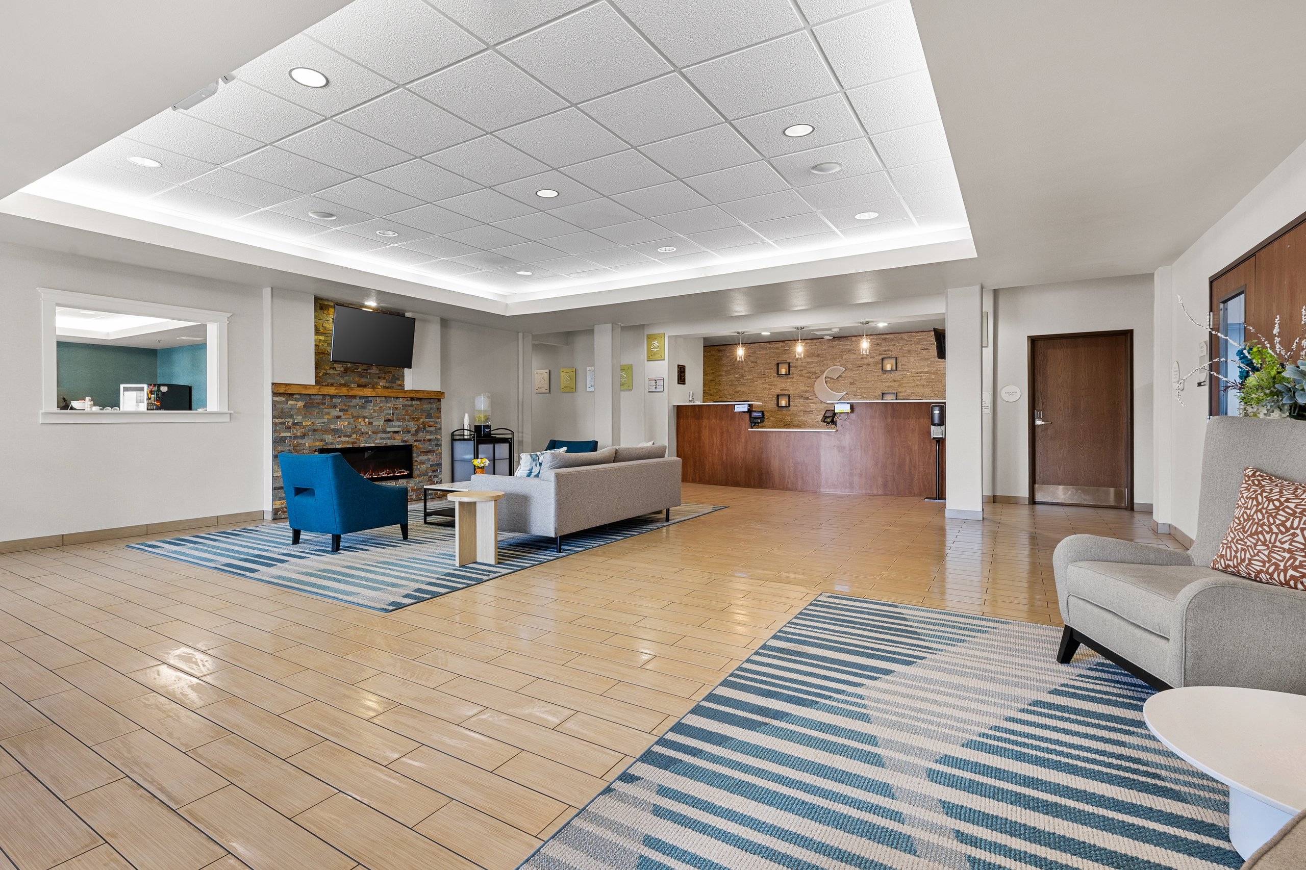 comfort-inn-lobby-2026