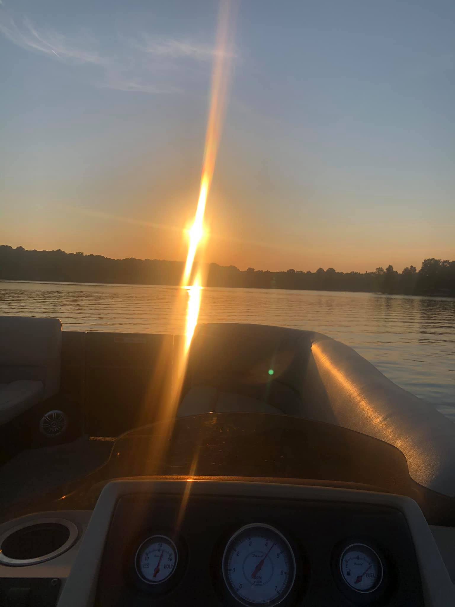 weiner-rides-sunset-lake-of-egypt-marion-illinois