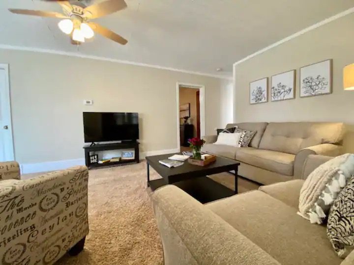 carterville-cottage-living-room-carterville-illinois