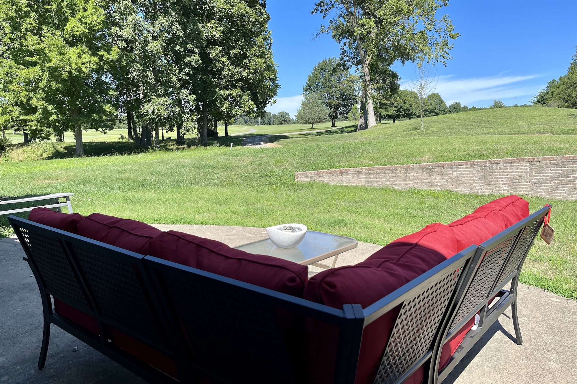 fairway-manor-patio-golf-course-marion-illinois