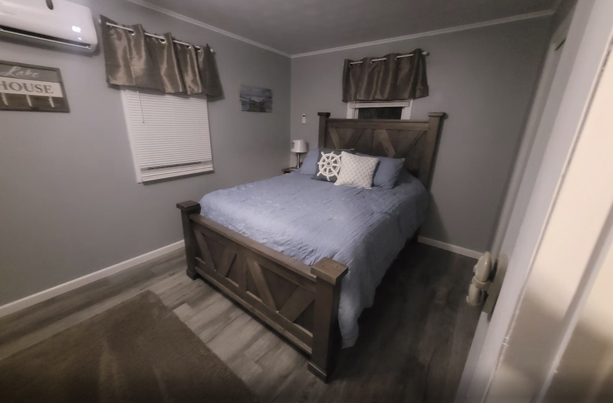 clifty-hills-lake-escape-bedroom-marion-illinois