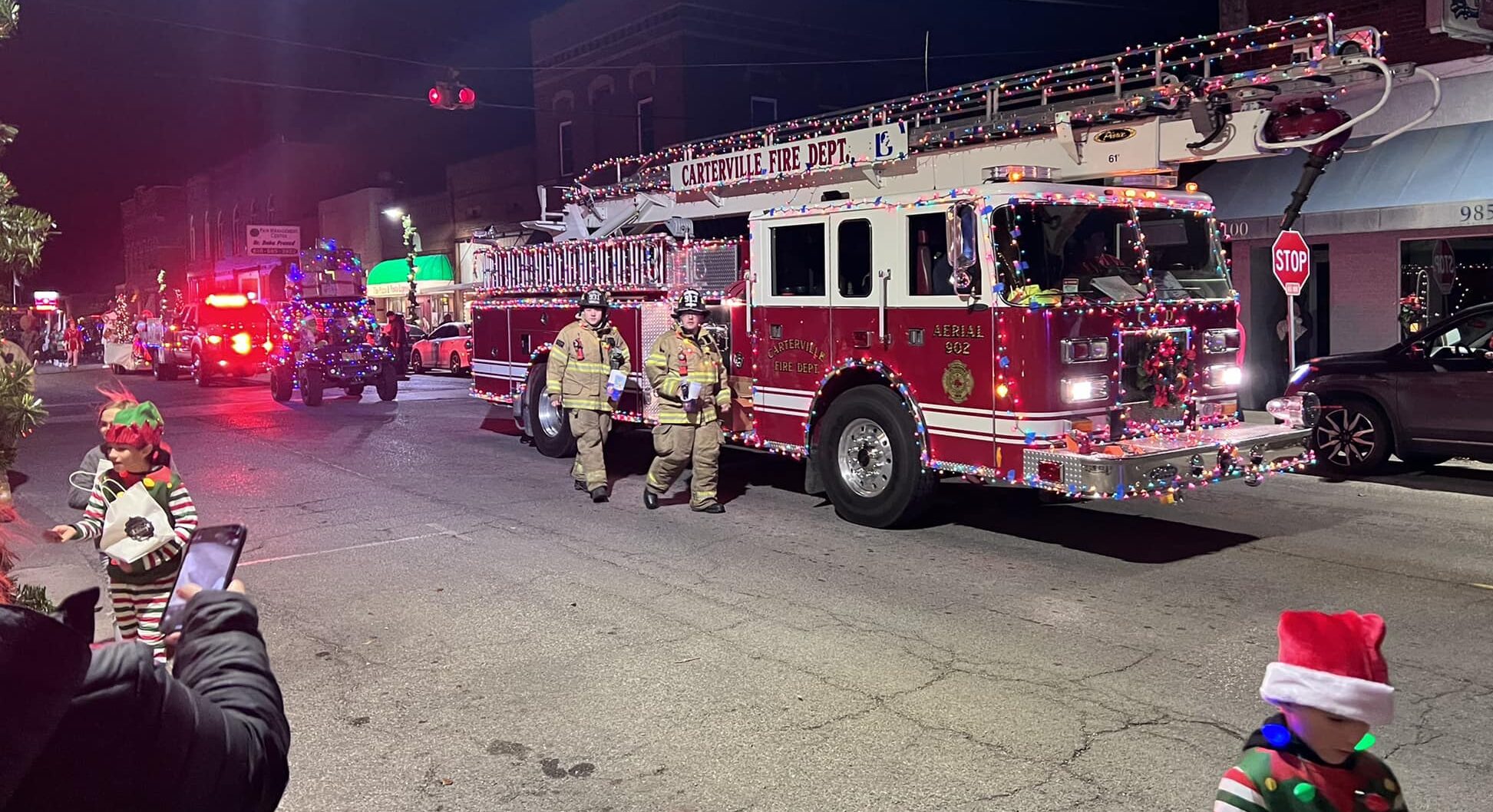 downtown-carterville--illinois-lighted-parade