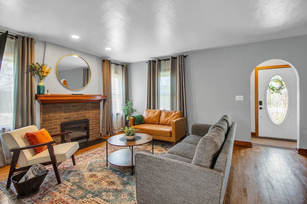 quiet-downtown-marion-house-southern-illinois-rental-williamson-county