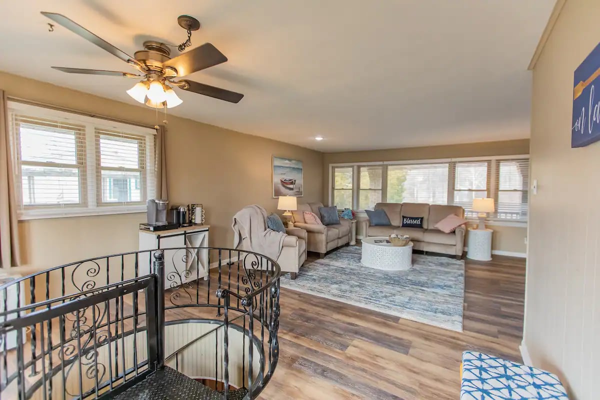 Lake House at Lakecrest