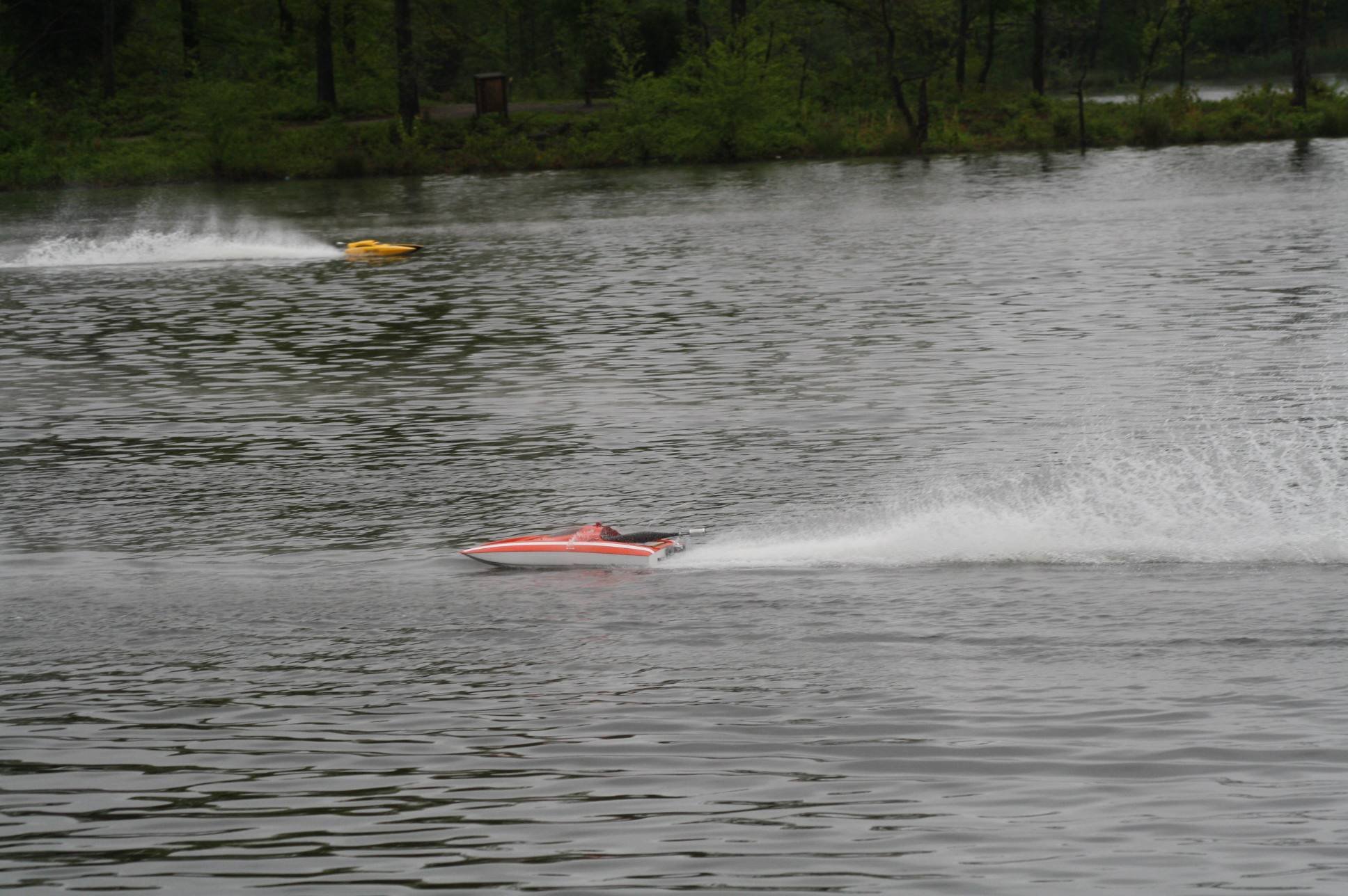 little-thunder-rc-boat-race-arrowhead-lake-johnston-city-illinois