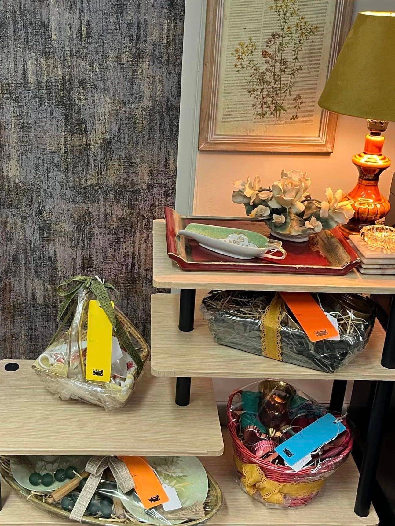 bits-pieces-art-antiques-marion-illinois