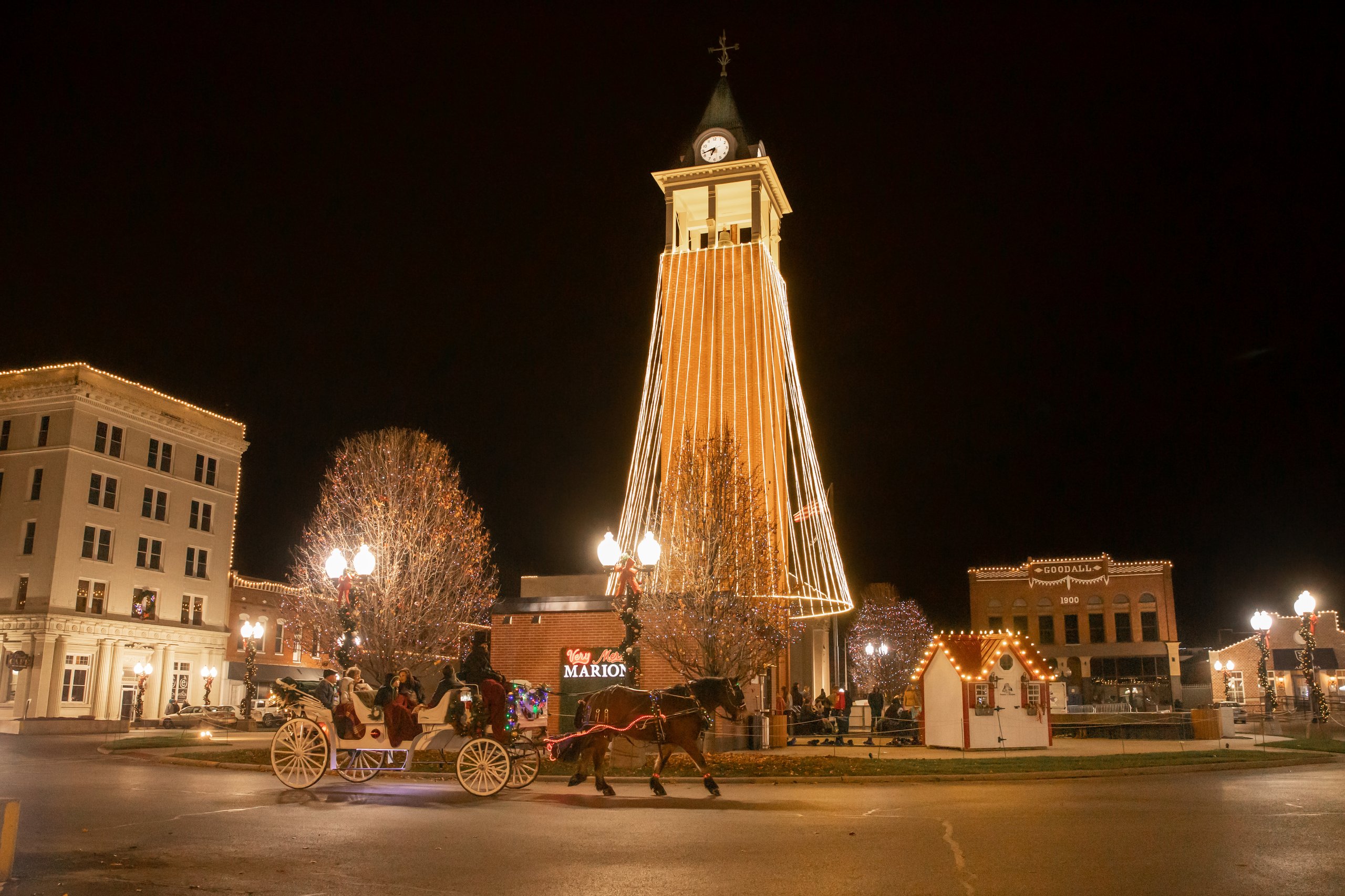 marion-carriage-very-merry-marion-southern-illinois