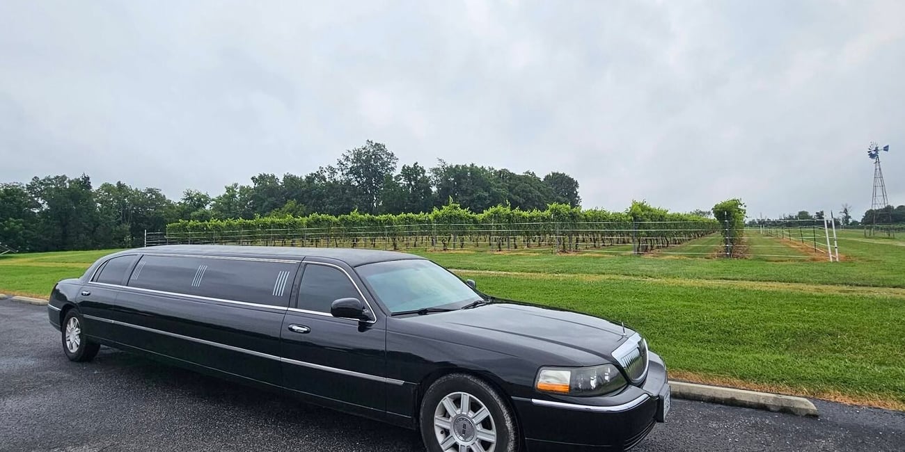 venturing-out-limousine-service-hurst-southern-illinois