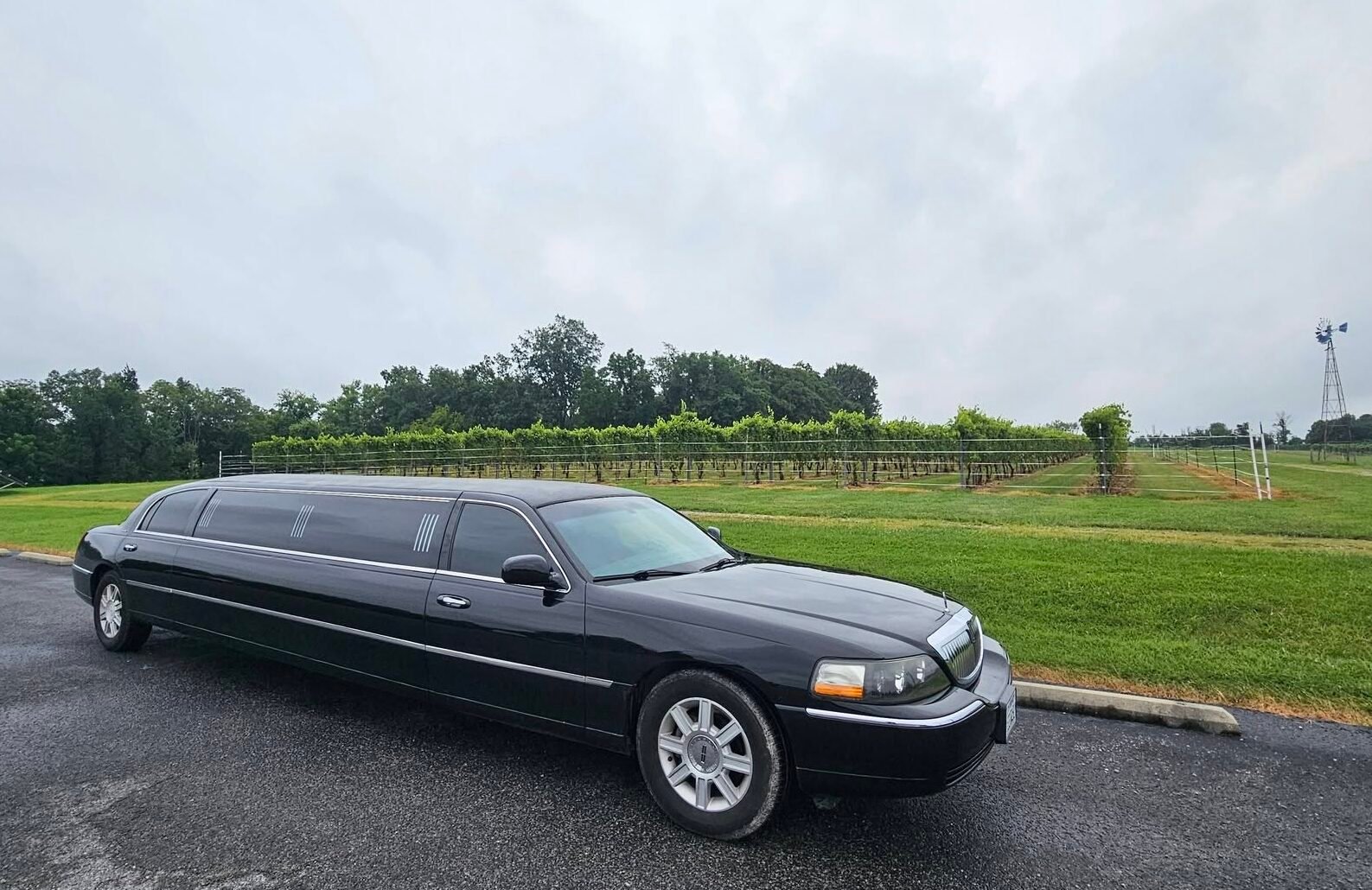 venturing-out-limousine-service-hurst-southern-illinois