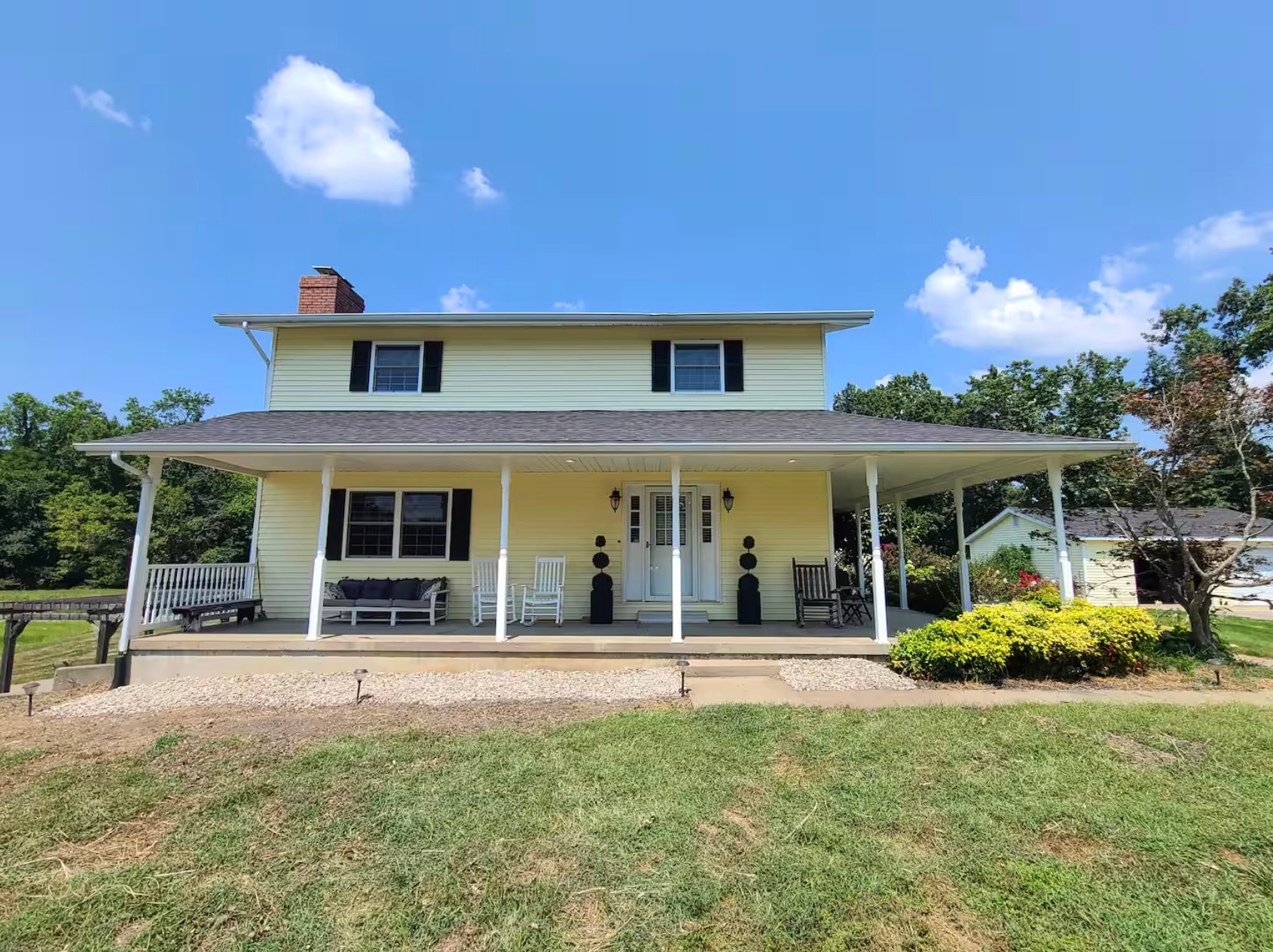 the-refuge-exterior-carterville-southern-illinois