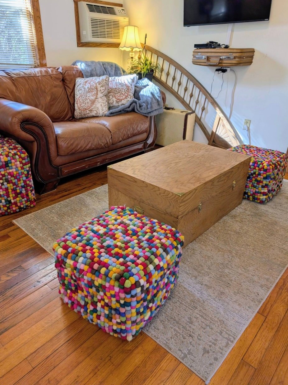 delightful-cabin-interior-carbondale-southern-illinois