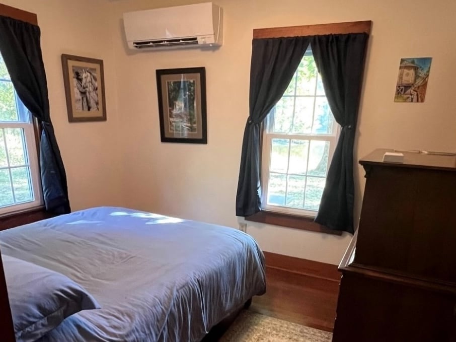 tranquility-cabin-bedroom-pittsburg-southern-illinois