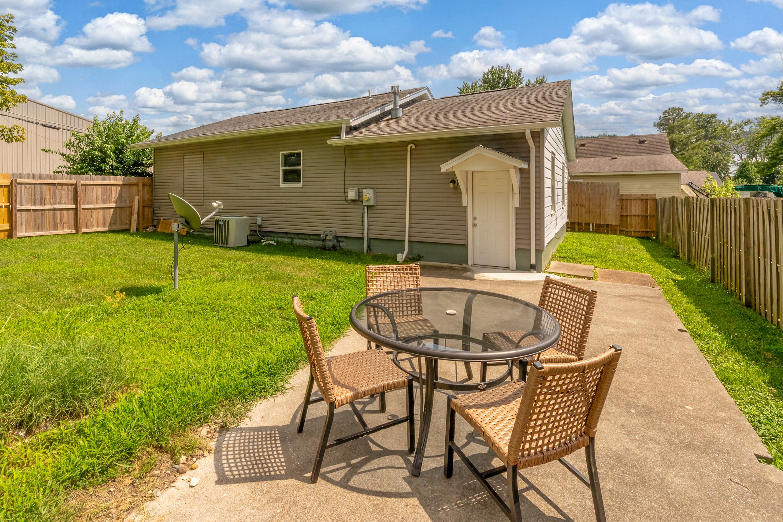 just-right-on-johnson-exterior-marion-southern-illinois