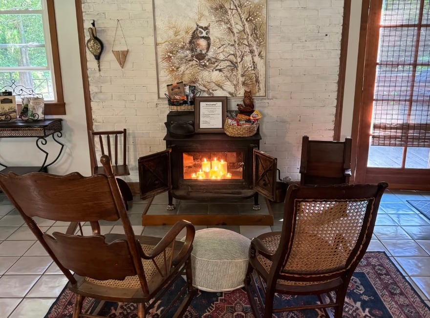 owls-nest-fireplace-carbondale-southern-illinois